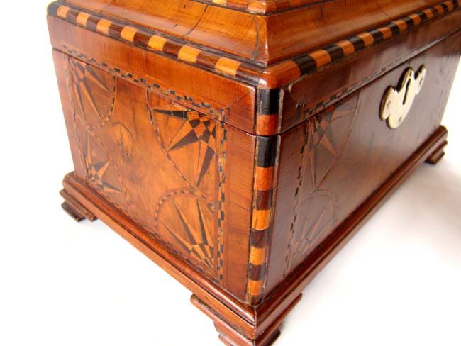A fabulous antique English tea caddy box dated 1772 — image 4